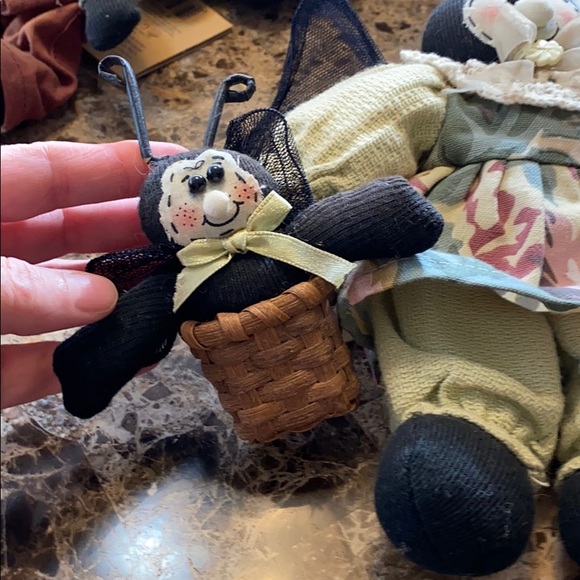 Antique Among Friends collection - Picture 2 of 16